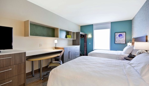 Studio, 2 Queen beds and 1 Sofa bed