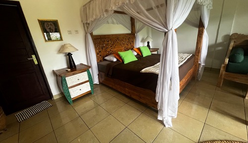 Deluxe Room, 1 King Bed, Mountain View, Garden Area