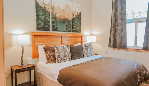 Comfort Studio Suite, 1 King Bed (Heron)
