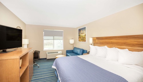Suite, 1 King Bed, Non Smoking