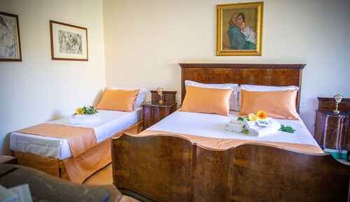Double Room (Ciliegia)