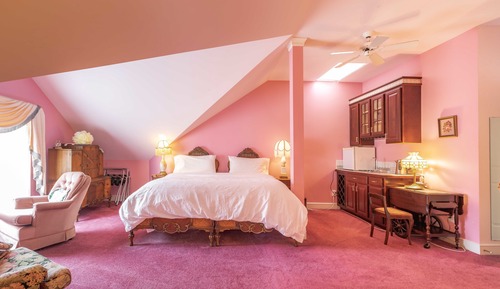 Standard Suite, 1 King Bed (Heritage Room)