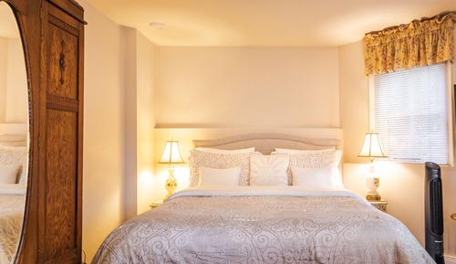 Standard Suite, 1 Double Bed, Bathtub (Garden Room)