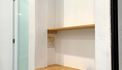 Deluxe Room, 1 King Bed, No Windows