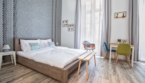 City Double Room, 1 King Bed, Non Smoking
