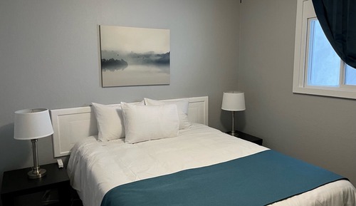 Junior Suite, 1 Queen Bed with Sofa bed, Kitchen, Mountain View (Rm 10)