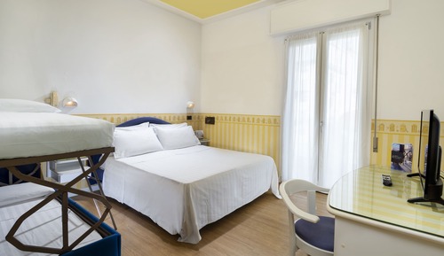 Classic Quadruple Room