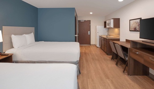 Standard Studio, 2 Queen Beds, Kitchen