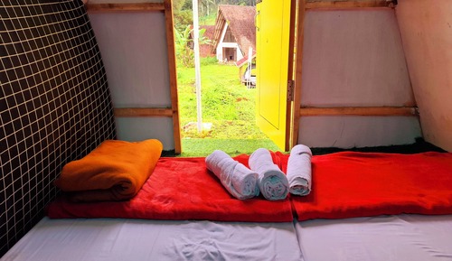 Family Cabin, 1 Bedroom, Shared Bathroom, Mountain View