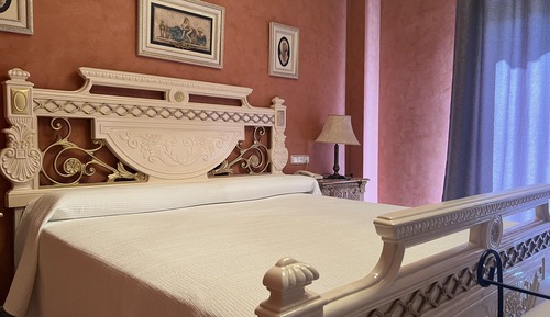 Standard Suite, 1 King Bed