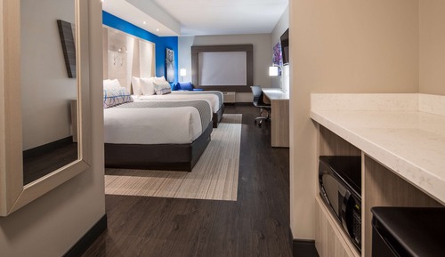 Standard Room, 2 Queen Beds, Non Smoking, Refrigerator & Microwave (Pet Friendly)