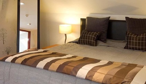 Double Room (12)