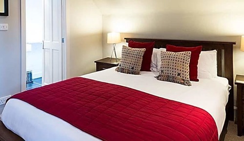 Double Room (7)