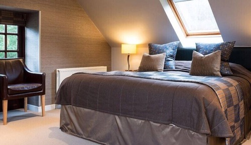 Double Room (10)