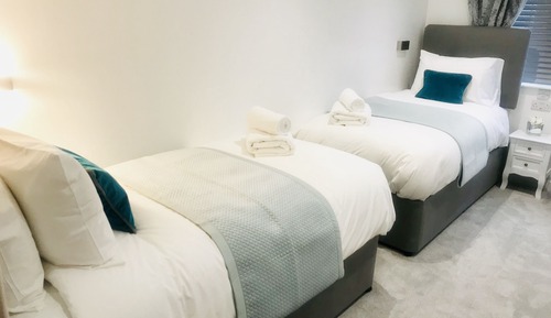Luxury Studio Suite, Multiple Beds (201)