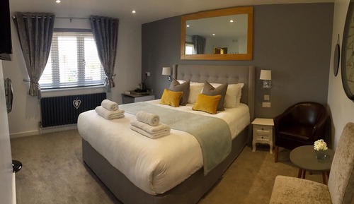 Deluxe Room, 1 King Bed (202)