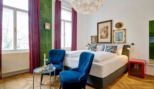 Double Room with balcony, shower, shared toilet "Koi"