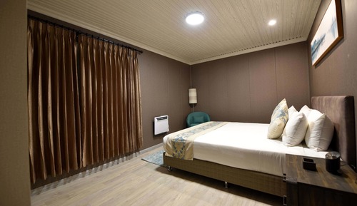 Executive King Suite