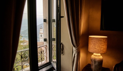 Superior Double Room, 1 King Bed, Lake View