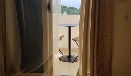 Family Room, Sea View