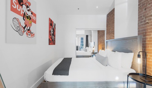 Superior Apartment, Multiple Beds, Fireplace, City View (Downtown 301)