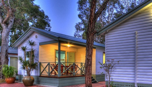 Ensuited Park Cabin Outdoor Lounge