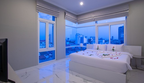 Deluxe Apartment