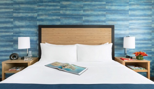 Deluxe Room, 1 King Bed, Accessible