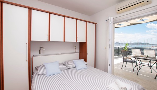 Apartment (A2)