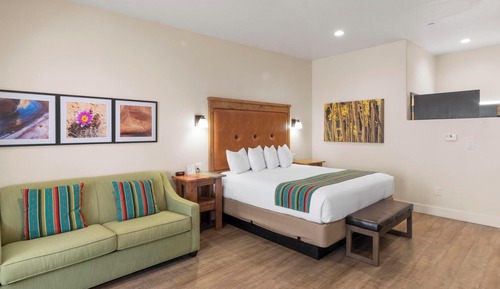 Deluxe Room, 1 King Bed with Sofa bed
