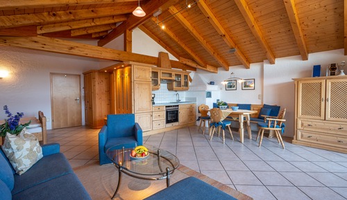Panoramic Studio Suite, Balcony, Mountain View