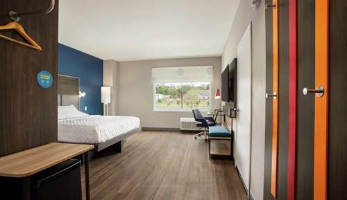 Room, 1 King Bed, Accessible, Bathtub