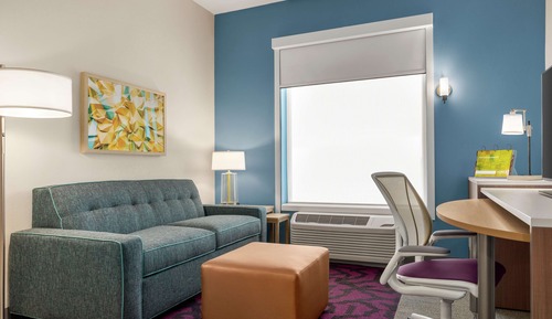 Suite, 1 King Bed, Accessible (Hearing)