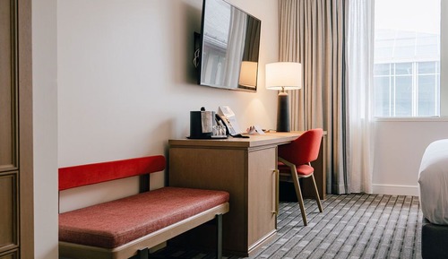 Deluxe Room, 1 King Bed