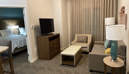 Suite, 1 Bedroom, Kitchen (Communications)