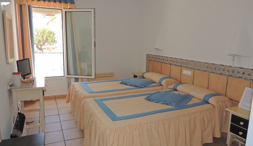 Double Superior Room with terrace and sea view