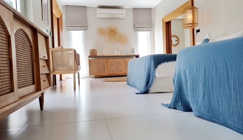 Luxury 7-Bedroom Beachfront Villa