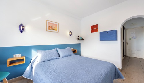 Room, Mountain View