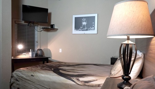 Economy Room (401)