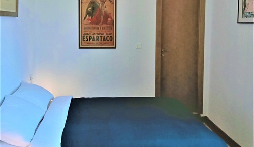 Double Room (4)