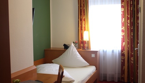 Comfort Single Room