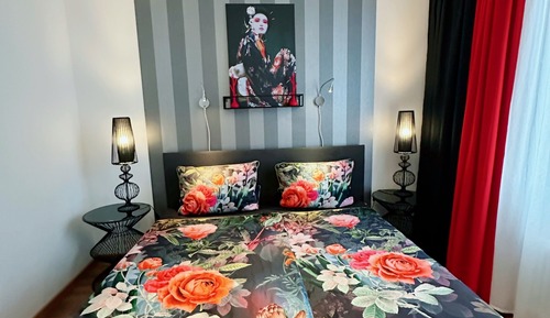 Deluxe Studio