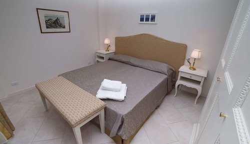 Junior Studio Suite