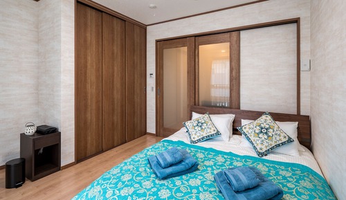 Queen Room