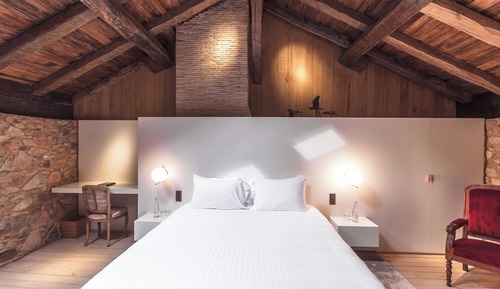 Suite (4 Seasonal)