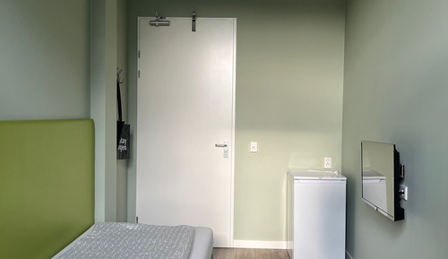 Single Room, Shared Bathroom
