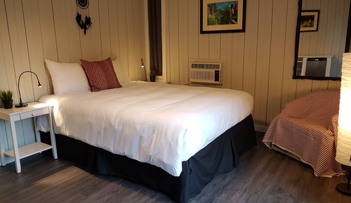 Comfort Room, 1 Queen Bed