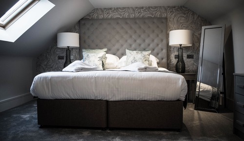 Sunnyside Suite