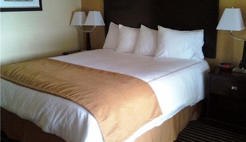 Classic Room, 1 King Bed, River View