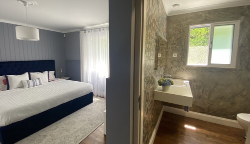 6 Camelias - Standard Double Room, Private Bathroom